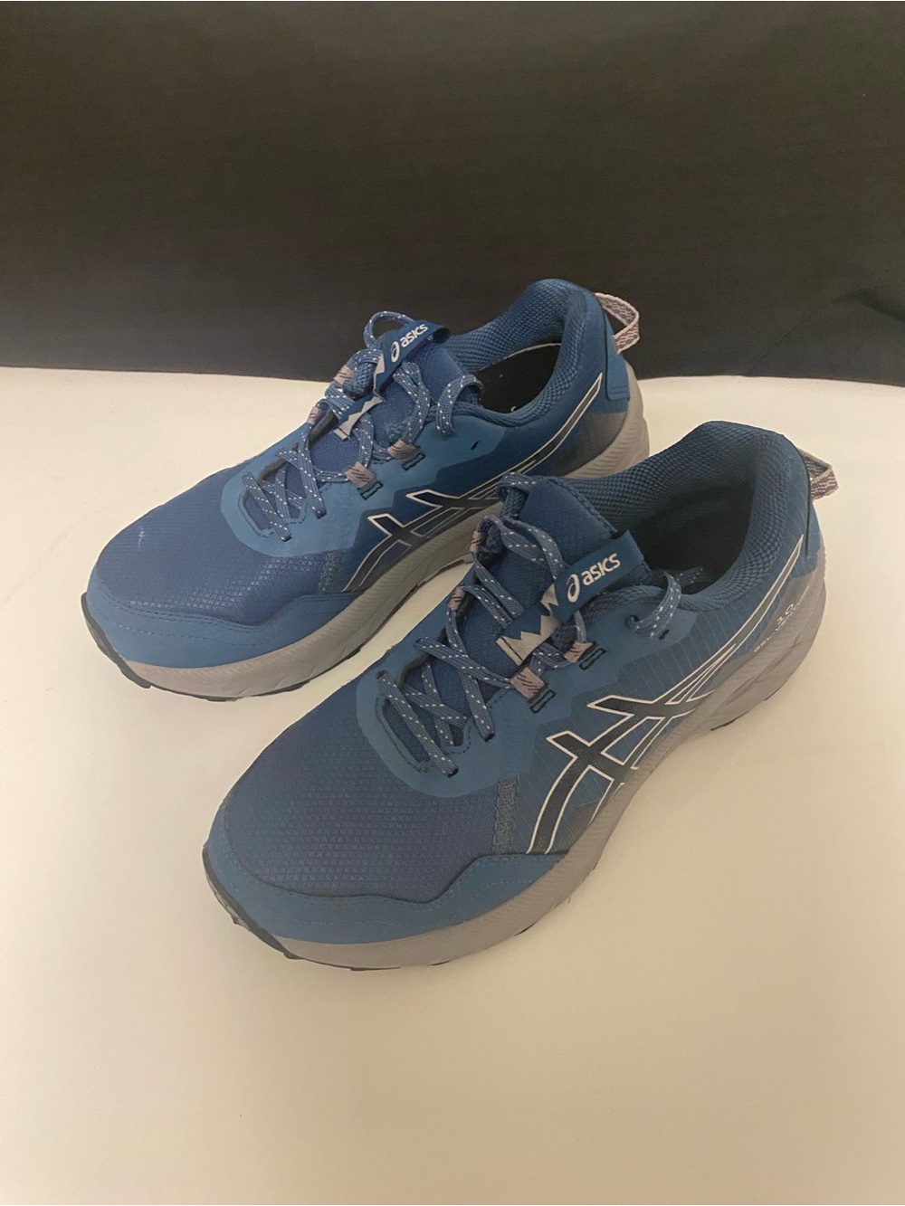 ASICS Men's Navy Blue Athletic Running Shoes with Gray Accents